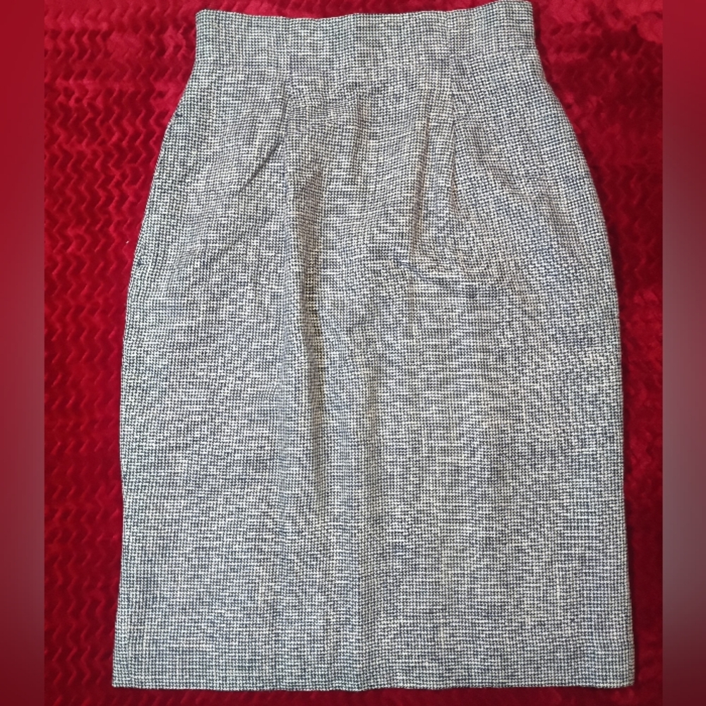 Hunt Club Red and Silver Pleated Pencil Skirt(Excellent Condition)